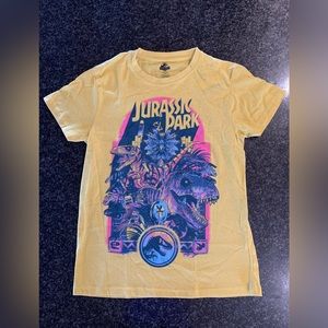 Jurassic Park World T-Shirt Yellow Size Medium Brand New
